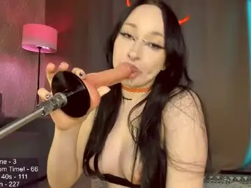 Chaturbate Free Porn Cam of nerdy_freyua