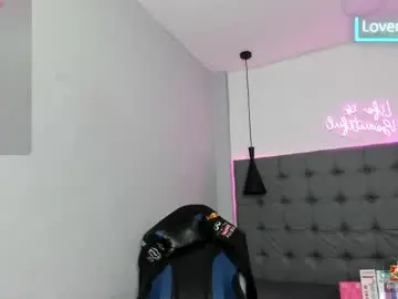 Chaturbate Sex Chat of scarletcherry18