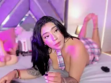 Chaturbate Live Sex Cam of emywilliams25