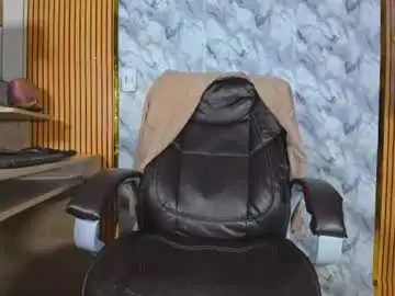 Chaturbate Nude Webcam of hiddenoffice