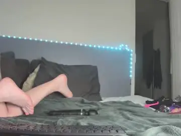 Chaturbate Watch Live Sex Cams of minitini_squirt