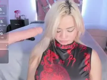 Chaturbate Live Sex Cam of ella_lenox