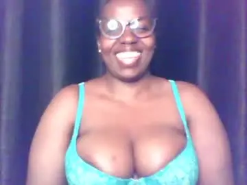 Chaturbate Watch Live Sex Cams of queen_melanine