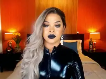 Chaturbate Adult Video Chat of urmajestytyra