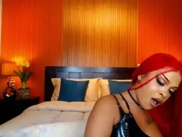 Chaturbate Live Sex Cam of urmajestytyra