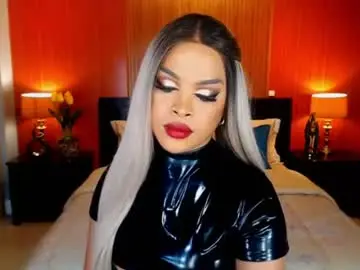 Chaturbate Adult Video Chat of urmajestytyra