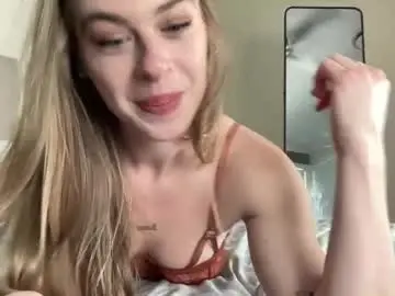 Chaturbate Live Sex Cam of ellajadeexx