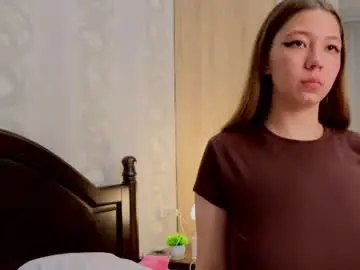 Chaturbate Live Sex Cam of honey_blossom__