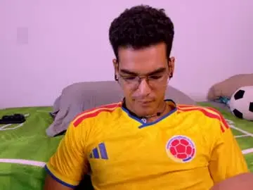 Chaturbate Live Porn of pikashuu7u7