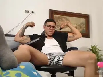 Chaturbate Free Live Porn of alejandrocock23