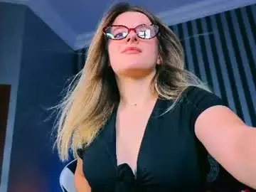 Chaturbate Live Sex Cam of daryana_gray