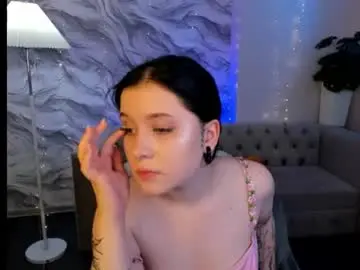 Chaturbate Live Sex Cam of elara_irving