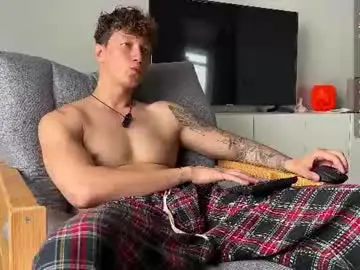 Chaturbate Live Sex Cam of lyon_power_