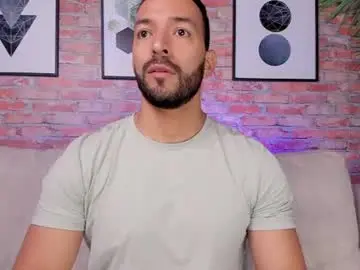 Chaturbate Live Sex Cam of jack_kum
