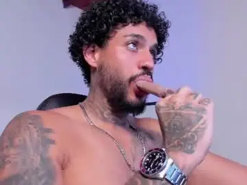 Chaturbate Live Sex of luigi1_