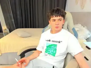 Chaturbate Live Sex Cam of ethan_crowe