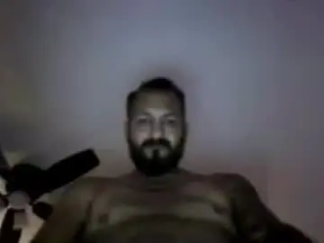Chaturbate Live Sex Cam of larrabee13