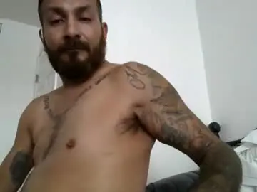 Chaturbate Watch Live Sex Cams of larrabee13