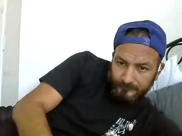 Chaturbate Adult Video Chat of larrabee13