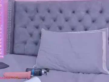 Chaturbate Live Sex of realbadbxtch