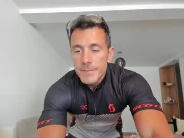 Chaturbate Free Porn Cam of roberto4ever