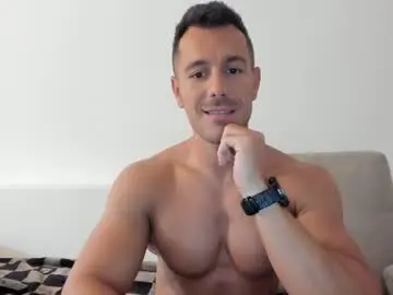 Chaturbate Free Live Porn of roberto4ever