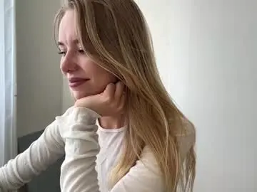 Chaturbate Watch Live Sex Cams of bebravee