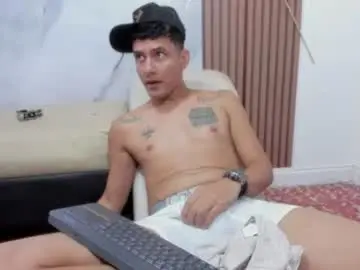 Chaturbate Live Porn of mckinley_os