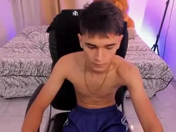 Chaturbate Private Sex Chat of aron_boyy
