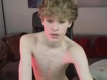 Chaturbate Live Sex of curly_twinkboy
