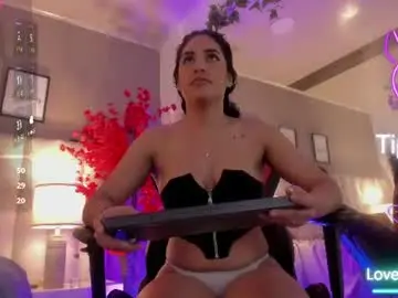 Chaturbate Watch Live Sex Cams of kiara_kismet9