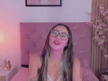Chaturbate Live Sex of ravena_queen