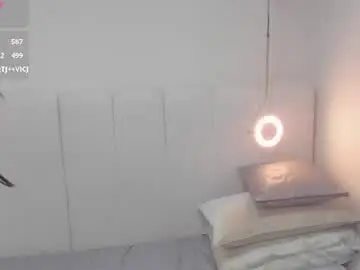 Chaturbate Live Porn of riri_candy