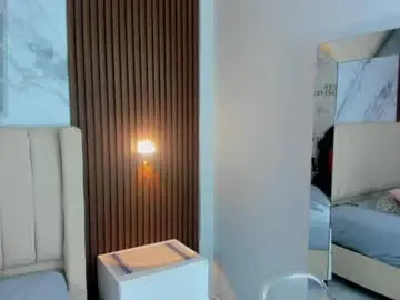 Chaturbate Live Sex Cam of camilagray2