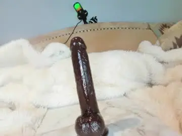 Chaturbate Sex Chat of eatmygingersnapps