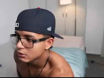 Chaturbate Best live sex cam show of paradise_boy_s