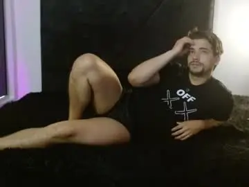 Chaturbate Live Sex Cam of ian_davis