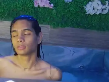 Chaturbate Live Porn of maxi_max0