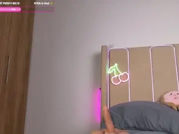 Chaturbate Live Sex Cam of ginacali
