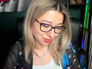 Chaturbate Live Sex Cam of heidi_pleasure