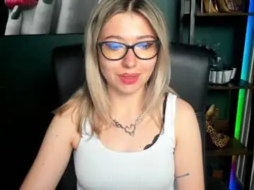 Chaturbate Sex Cam of heidi_pleasure