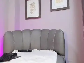Chaturbate Best live sex cam show of roxanna_moore2