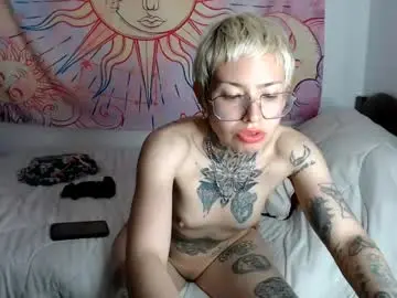 Chaturbate Sex Cam of lilyadamsc