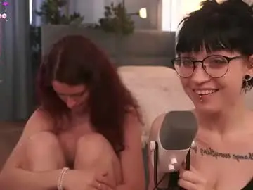 Chaturbate Live Sex Cam of little_poetry
