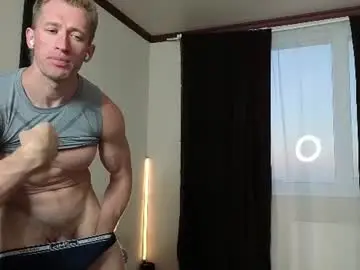 Chaturbate Live Sex Cam of marc105100