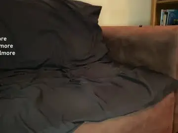 Chaturbate Live Sex Cam of callmeelmore