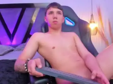 Chaturbate Sex Chat of andy_miller5