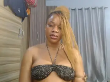 Chaturbate Nude Webcam of chocox_petitqueen
