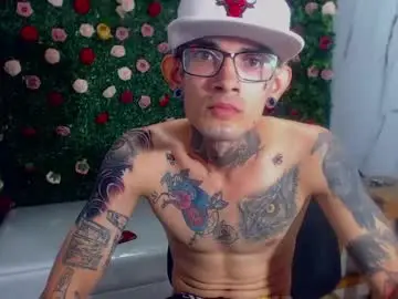 Chaturbate Watch Live Sex Cams of boy_tatto77