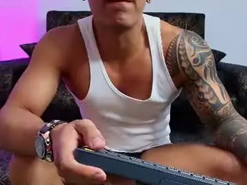 Chaturbate Best live sex cam show of brayaanfit